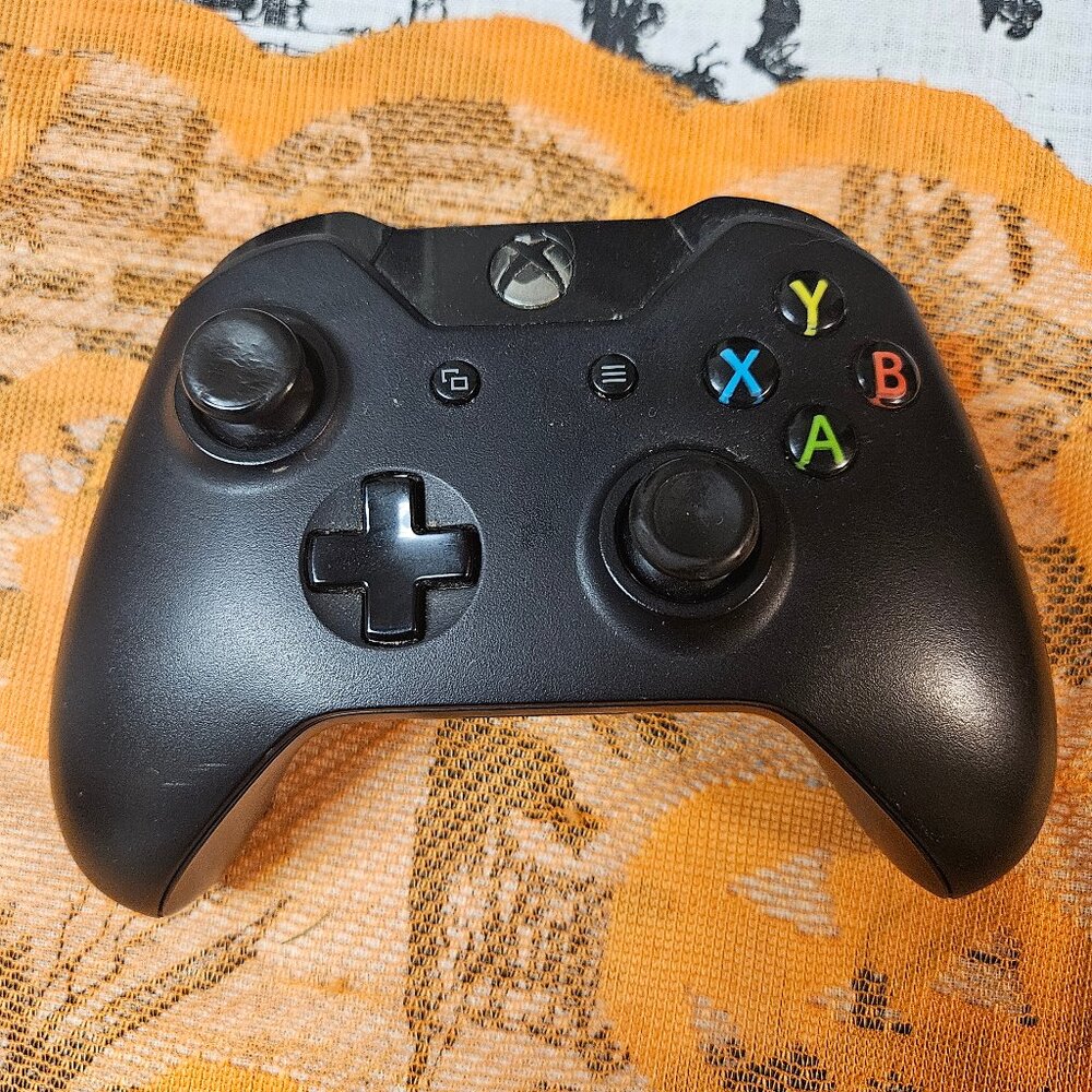 Microsoft Xbox One Wireless Controller Model 1697 OEM Tested Black